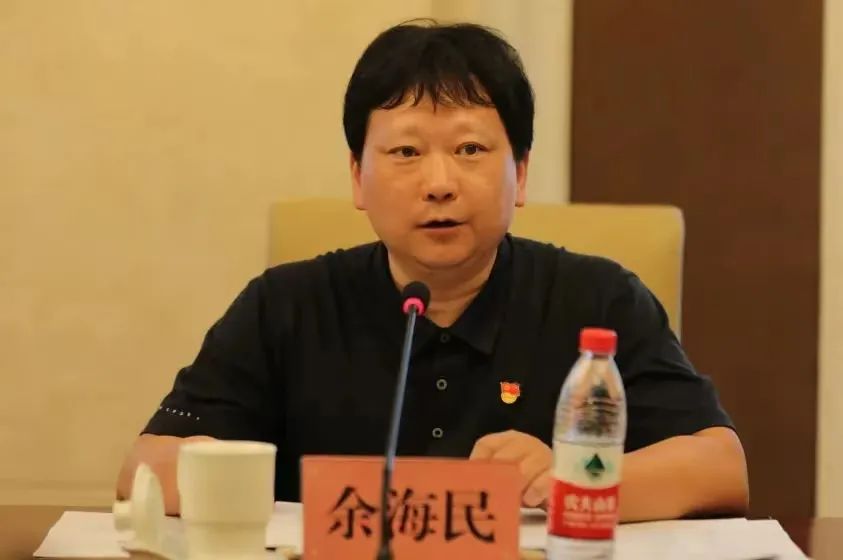 崇外商會(huì)聯(lián)合黨委書記、商會(huì)會(huì)長丁一參加崇外街道黨建協(xié)調(diào)委員會(huì)全體會(huì)議并代表成員單位進(jìn)行發(fā)言